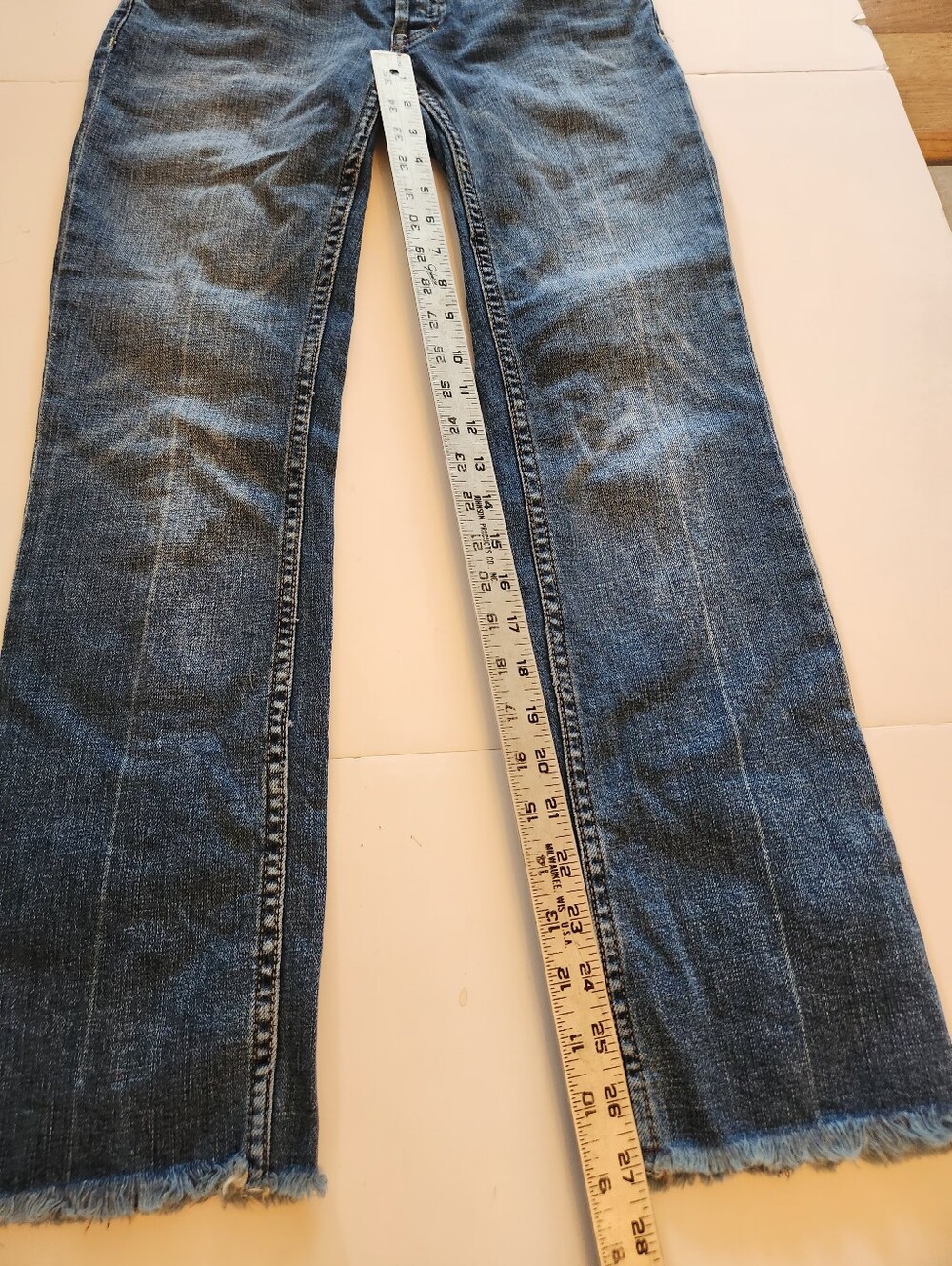 We The Free Women's Ankle Crop Jeans - Medium Blue Wash SZ: 26 - Picture 8 of 13